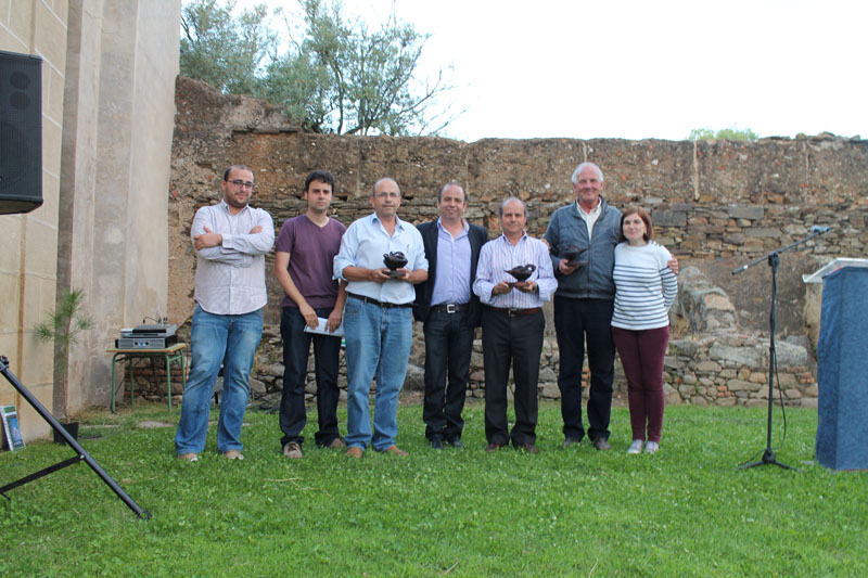 ARROYO DE LA LUZ ENTREGA SU CANDIL DE LA DEHESA (foto cedida por APYF)