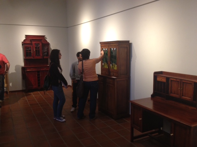 Exposición muebles en Hervás