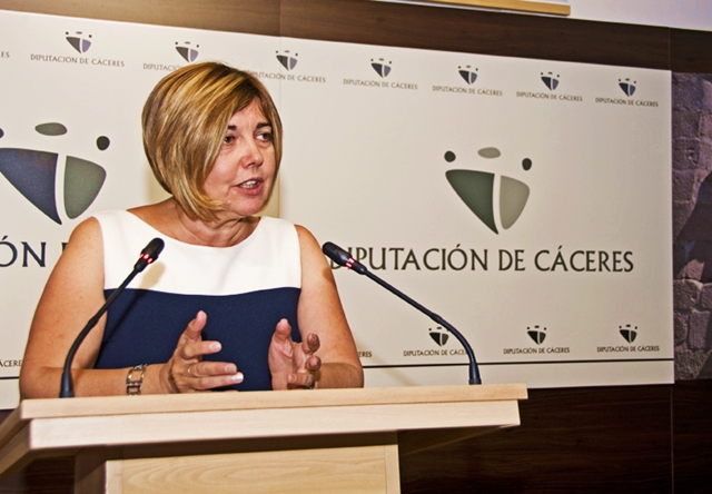 Charo Cordero y Artesanos buscan fórmulas para luchar contra el envejecimiento del sector