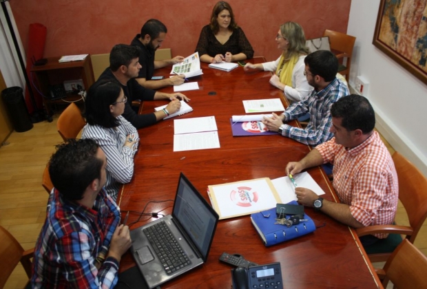 SOS Guadiana plantea sus reivindicaciones sobre el camalote al Grupo Socialista