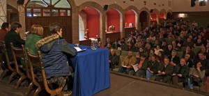 Charo Cordero con alcaldesas y alcaldes de la provincia de Cáceres