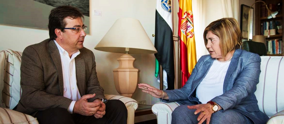 Fernández Vara aboga por la colaboración entre instituciones para solucionar los problemas de la gente