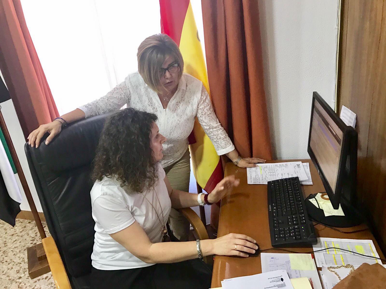 Charo Cordero y Mar Mateos