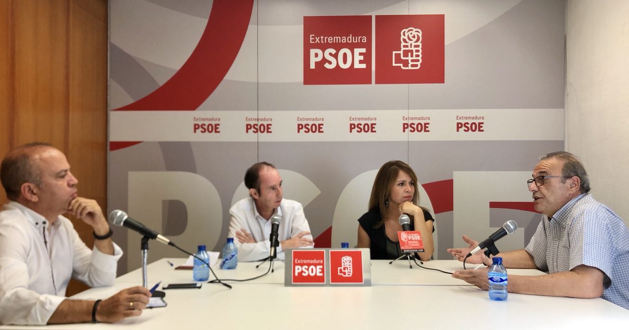 Tertulia “100 años de socialismo en Cáceres”