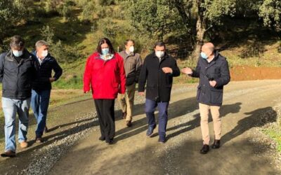 Begoña García visita y pone en valor las obras realizadas en el Camino de Alía, en Guadalupe