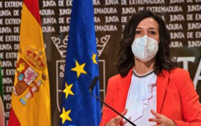 Esther Gutiérrez destaca la importancia del trabajo colaborativo en la clausura del programa Centros que Aprenden Enseñando