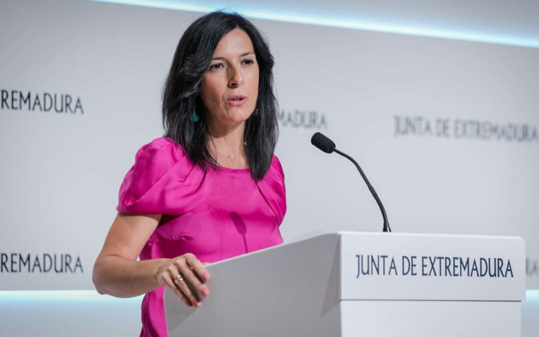 Esther Gutiérrez anuncia un llamamiento de interinos para 1119 plazas