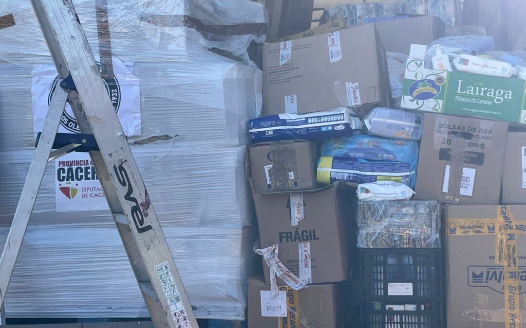 Este lunes ha salido, camino a Valencia, el último contenedor con ayuda humanitaria coordinado desde Diputación de Cáceres