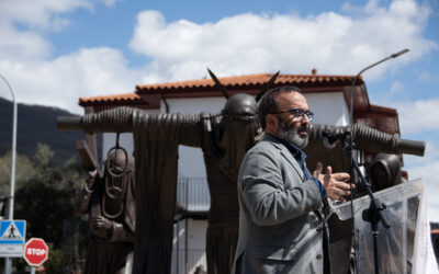 Tres figuras protagonistas de Los Empalaos recibirán desde hoy a las personas que visitan Valverde de la Vera