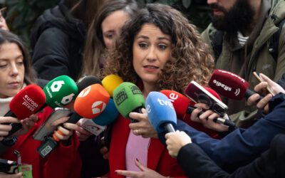 Enma López: «Mientras Montoro aplicaba recortes y pedía a los españoles que se apretasen el cinturón ponía a la venta el BOE”