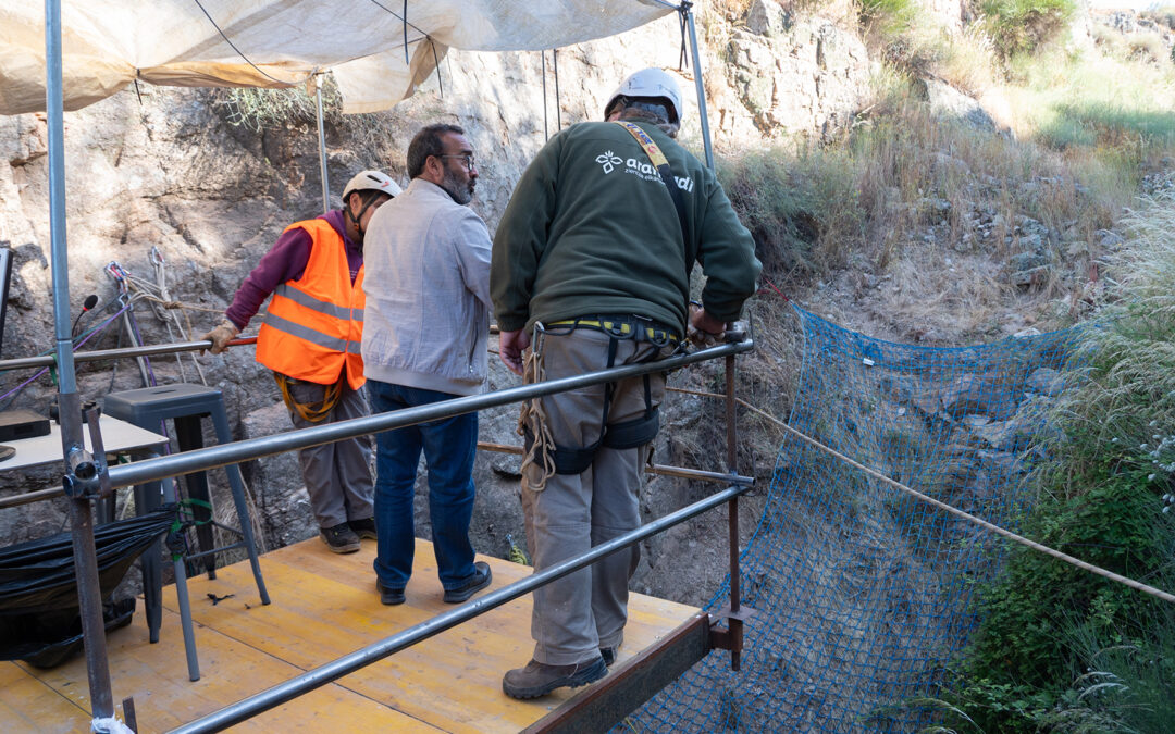 La Diputación de Cáceres explica que la paralización de las exhumaciones en la mina La Paloma se debe únicamente a la mala gestión del Ayuntamiento de Zarza la Mayor