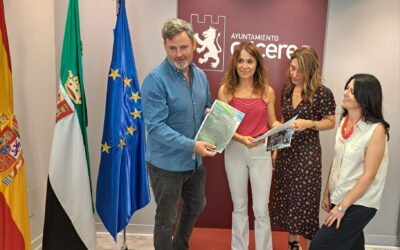 Belén Fernández: “Rafa Mateos ha pasado el verano ausente y sin ningún tipo de plan, ni cuando los incendios afectaban a nuestro entorno, ni cuando el turismo caía, ni cuando la ciudad se colapsaba por las obras”