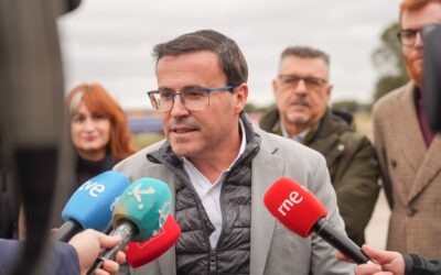 Miguel Ángel Gallardo acusa a Guardiola de frenar el desarrollo industrial de Extremadura y anuncia un plan de choque para recuperar todos los proyectos paralizados