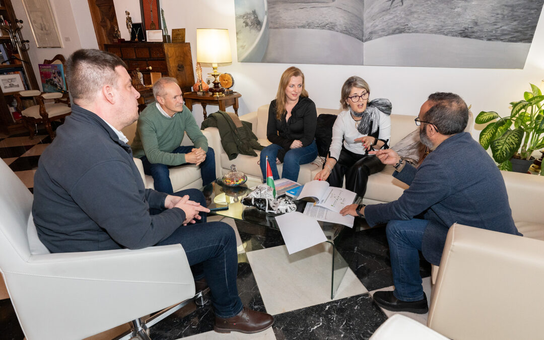 Diputación de Cáceres se compromete con la Comunidad Salto del Calderón, que sitúa a Piornal a la vanguardia energética