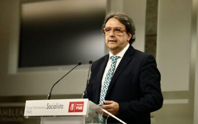 María Guardiola de vende su palabra por un sillón y sitúa su investidura como el inicio de una legislatura “herida de muerte”