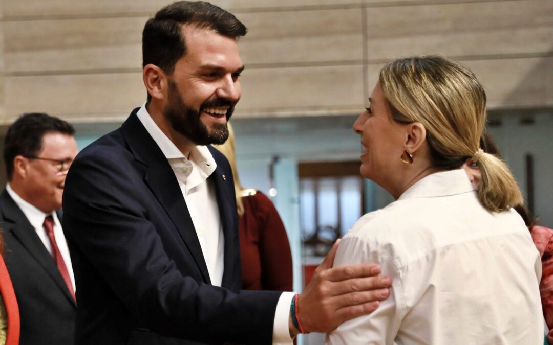 Álvaro S. Cotrina propone a María Guardiola una reunión institucional para abordar los grandes retos de Extremadura