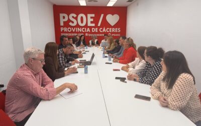 El PSOE de la provincia de Cáceres acusa a la Junta de Extremadura de improvisar y tensionar la financiación municipal