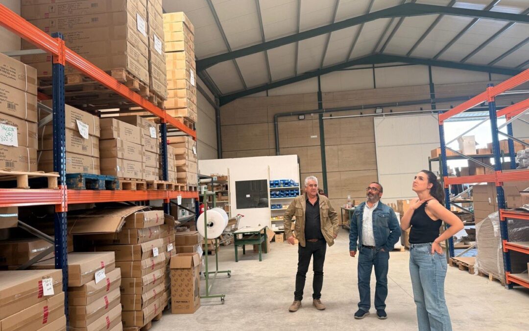 Miguel Ángel Morales reivindica el emprendimiento rural durante su visita a Finca Casarejo en Navalmoral de la Mata
