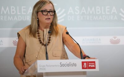 El PSOE marca la agenda y obliga al Gobierno de Guardiola a reaccionar ante los problemas de Extremadura